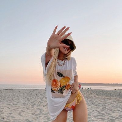 eduochoa96's profile picture. Writing down 3 things I learned today feels better than writing 3 things I’m grateful for.