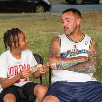 Knox Randol Fan Account | Artist | Audio Engineer | Founder @thenbnetwork | Co-Founder @thekidzoutsidepark | Portland š
