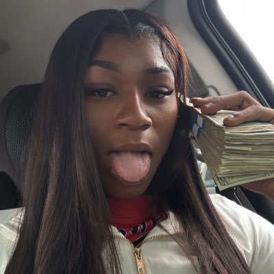 PRETTY HOOD TRANS 🏳️⚧️ FMOI : @desiiidabigP , SNAP : Desidabigp , CA:$Desidabigp CONTENT CREATOR | I DONT DO ANYTHING FOR FREE !!! | NO MEETS| DM FEE