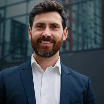 Senior trader | 15 years of experience in Wall Street institutional investment
Annualized return 95% | Risk management strategist