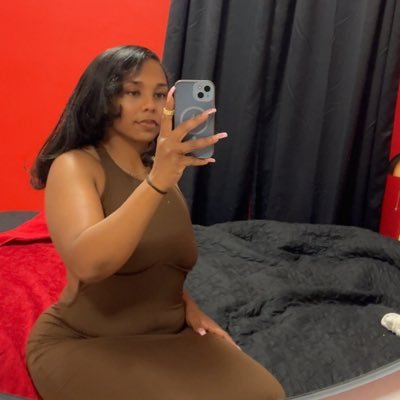 I said what I said! Donāt like it, Unfollow AND block me please. Oh and I have a fascination with sharks š„°IG: CasherBSpazzin back up Twitter: Cashernevergaf