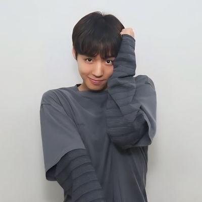 Ashley_kxt's profile picture. Seo Moon-Jo's right tooth🤡