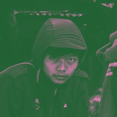 ketampanan hanya 5 menit setelah mandi, selebihnya gembel pribumi