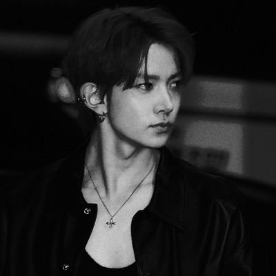 𝐅𝐋𝐈𝐑𝐓𝐈𝐍𝐆? 𝐍𝐀𝐇, 𝐈 𝐉𝐔𝐒𝐓 𝐓𝐀𝐋𝐊 𝐋𝐈𝐊𝐄 𝐓𝐇𝐈𝐒. | 𝐓𝐖𝐈𝐍 : @m_m3two / @imtwxnine | #TWINHXLLIDXL | #WXLFTXRXN | #TWINHXLLISXD