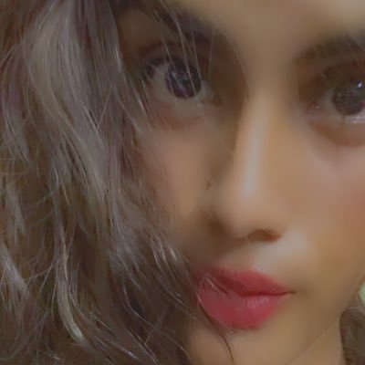Welcum to My delulu world 🐥 || and 💋 || she/oye/ma’am/princess/they/Her grace || tech | 5’11 petite fashion🥂 || 🇺🇸🇦🇺🇮🇳