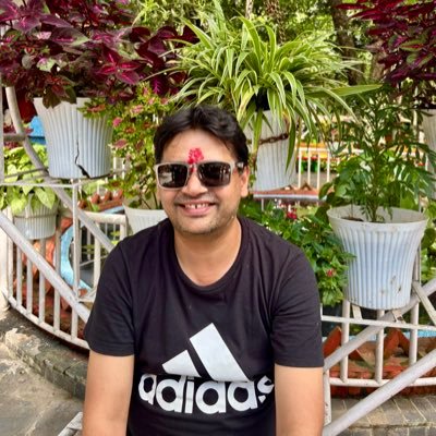 लुकाउनु छिपाउनु केही छैन । मनको मैदानमा रमाउँछु ।