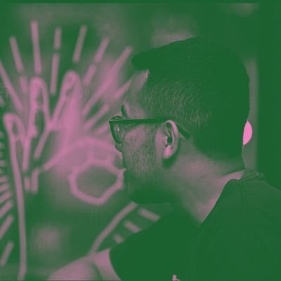 ilhammahfudin's profile picture. Tetap berwajah cerah meskipun lelah.
| Suporter Manchester United yg sabar dan setia ! 
#GGMU