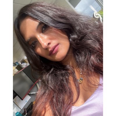 32, Mum to a cheeky girl. @ManUtd ❤️@McLarenF1 🧡Psychology, Rock music, Singer🤘🏼Be kind