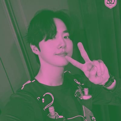 Eri zone🧚♂️❣️
fluffy bunny junmyeonaaa 🐰❣️
Quokka Namgil🦫❣️
I'm into Seventeen💎❣️ pls help me to learn about them🙏🏻
