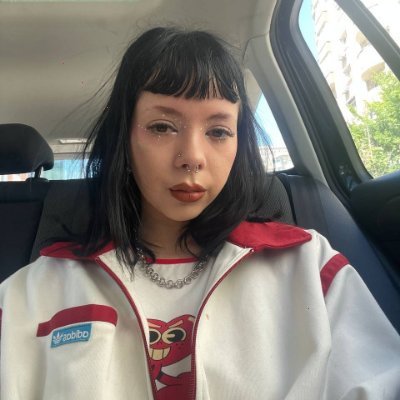 G5674Julian's profile picture. My vibe outlives my outfit