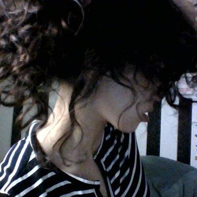 oceanswalllowme's profile picture. 