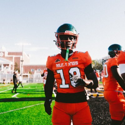 6’0 185 c/o 2026 @mcArthur highschool ⭐️⭐️⭐️ safety @fiufootball commit 💙🤍🐾!