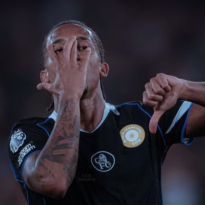 BrandonAyoola's profile picture. FROM A BIRDS 🐦 EYE 👀 VIEW, BLUES 💙4L, BLESSED, APPLE OF HIS EYES 🕊️, ENTREPRENEUR, LONER, OUTSIDER 🦍, BOY ALONE 🟪, RHYMER 🎶🎧 ☣️⚠️☢️