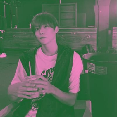 eunrene_'s profile picture. thanks for living🤞📚