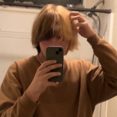 cam777x's profile picture. I like music