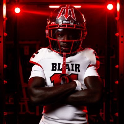 ATH ||5’8 165|| C/O 2027|gpa 3.86| Coach| @Coach_Nosoff @Blazers_FB| Email arthurwade368@gmail.com|| https://t.co/W3WSyaa9Vd