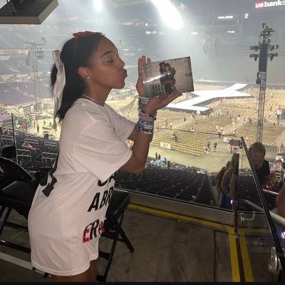 LeasCross's profile picture. i dont need you to love me, i love myself enough for the both of us ✌️