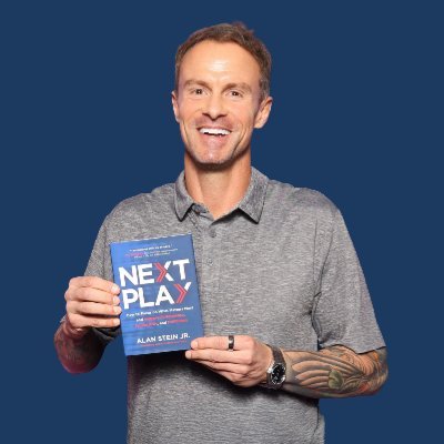 I SIMPLIFY SUCCESS and help organizations achieve more! MORE impactful leadership. MORE team cohesion. MORE sales revenue. MORE loyal customers.