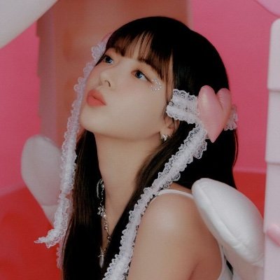 BUSINESS ㅤㅤㅤ
꒰ 𝒯𝑖𝑛𝑘𝑒𝑟 ℬ𝑒𝑙𝑙 / ℳ𝑒 ꒱
ℐn the land where moonbeams dance upon the surface of enchanted lakes