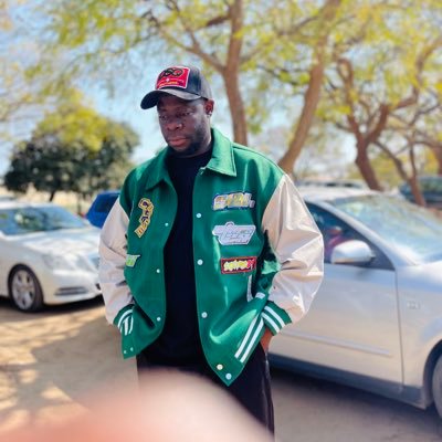 Thee Camerabae 📸 | Making artists shine & pixels pop | Manager • Creator • Designer | Powered by vibes & Adobe 🇿🇼 | DM or 📞 +263 7 11336474