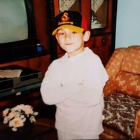 lefttside (@yumszii) 's Twitter Profile