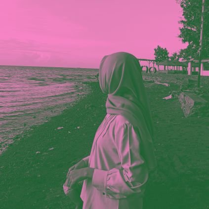 you don't need friends. you have yourself.🩷