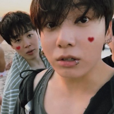 - koomi lover 🤍🖤 | place full of love :: ✮⋆˙