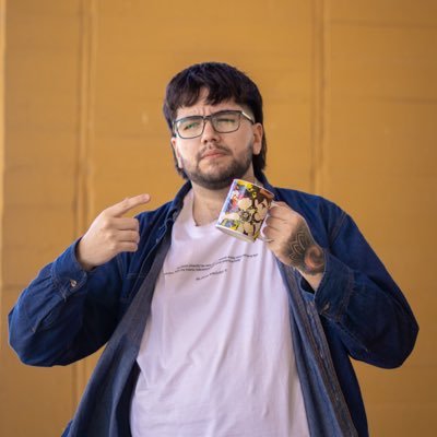 Teatrero en todos los sentidos. A veces me dicen Juana. Soy conductor en Renglones Torcidos 🎤