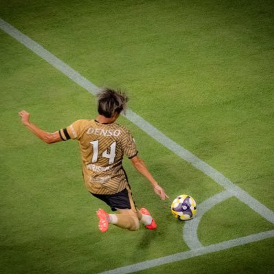 名古屋グランパス #8 #14 #70 ホーム戦ほぼ参戦してます!時々アウェイも。 無言フォロー失礼します🫡仲良くしてくれると嬉しいです✨写真連投しがちです📸投稿した写真を使用したい等あれば一報ご連絡ください( . .)