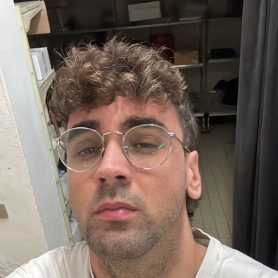 leonardoo0028's profile picture. dal 2000 che sono fotogenico 🍫📷