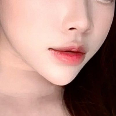 babybuongbiinh's profile picture. cánh hoa hồng 👠lên cơn👅!