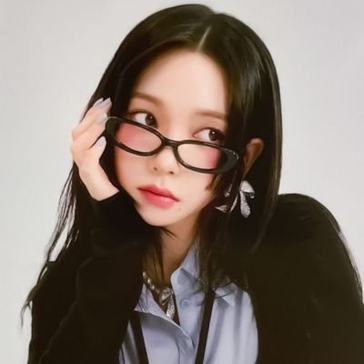 twinkleblueyoo's profile picture. ⋆.𐙚 ̊i'm like some kind of supernova, watch out !