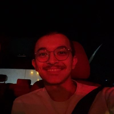 Maanthebuk's profile picture. stacking personas