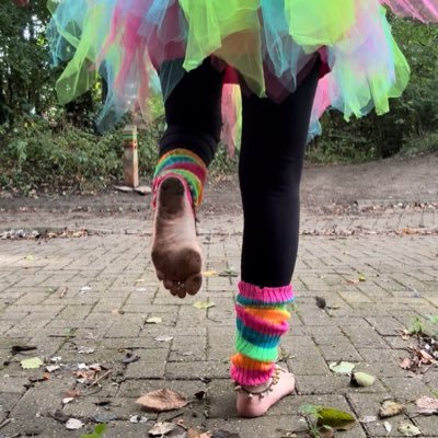 Free spirit, naturist and barefooter. Advocating for freedom to be your best self. 🥰