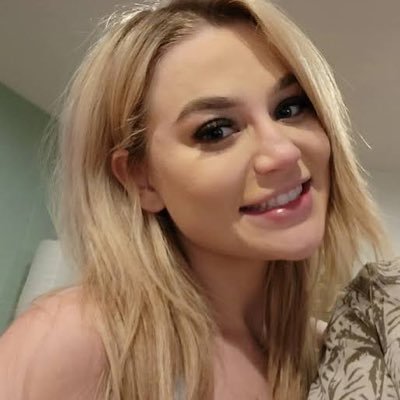 GabbyDougl25766's profile picture. 