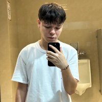 Turi Flores (@turi_idk) 's Twitter Profile