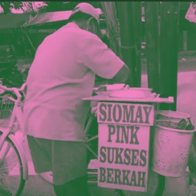 Artificial Ignorance, Stafsus(ah).
Bassist di band Death Metal,
Creative Director di korporasi,
& rakyat di negara bodoh