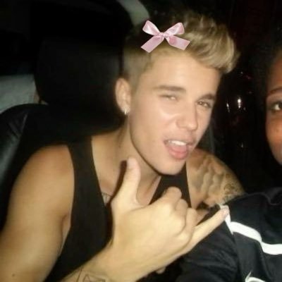 bizzlesatellite's profile picture. main pop girlies + justin & harry