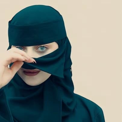 lol___505's profile picture. أاني منقبة بس قحبة واني حرة 😊
التحرر بالعباية له طعم مختلف 🔥
تعالوا قناتي واتساب