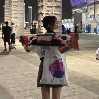 00'(25) ファン歴8年!バンドが好きな方以外のフォローはお断りします。無言フォロー失礼します。OORerさんと沢山語りたいです! 他にも邦ロック好きです!!