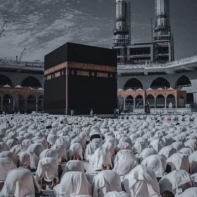 {إِنَّ الَّذِينَ يَأْكُلُونَ أَمْوَالَ الْيَتَامَى ظُلْمًا إِنَّمَا يَأْكُلُونَ فِي بُطُونِهِمْ نَارًا وَسَيَصْلَوْنَ سَعِيرًا}