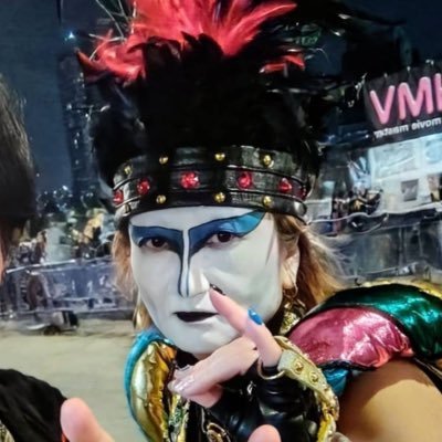 natsu_marron's profile picture. だいぶ長くの聖飢魔II信者。40周年一緒に走りまくってます。箱推しの閣下宗。相棒のマロンさんは17歳になりました😊