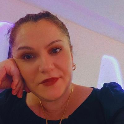 Siyah neden gökkuşağında olmak istesin ki, gece tamamıyla ona aitken...