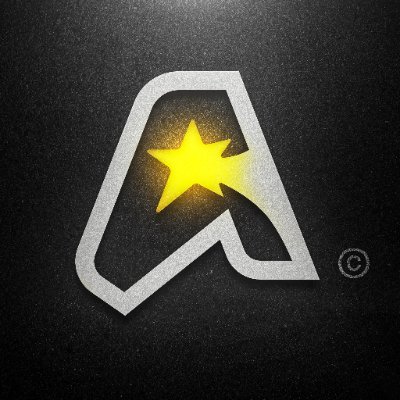 Creating Thumbnails For The Best💫 • https://t.co/XwxOIAs7Uh