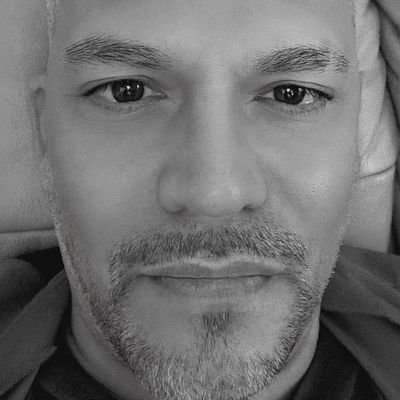 SebastianRmer1's profile picture. - Anästhesist
- zutiefst religionskritischer Humanist
- toleriert keinerlei Extremismus, egal aus welcher Richtung
- glühender SGE-Fan seit 1990