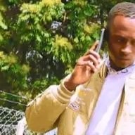 If you think that am not handsome🤔..... mak ma words ma friend 😤😤 i will never change to be you🤐🤐