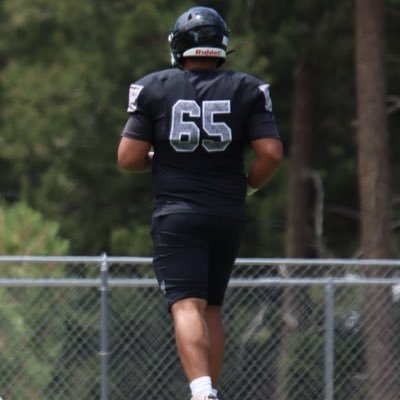 6’5 310 OT/OG - @nmmibroncos || (575) 317-0752 ||fapianohehea@gmail.com