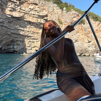 Ona 🦋 Profile