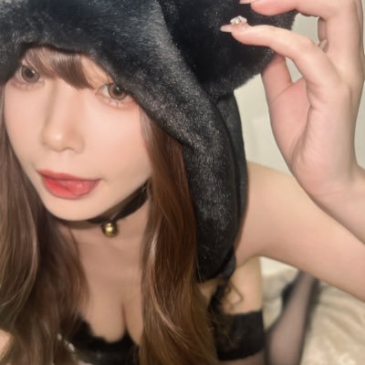 shachams9's profile picture. 唯一無二