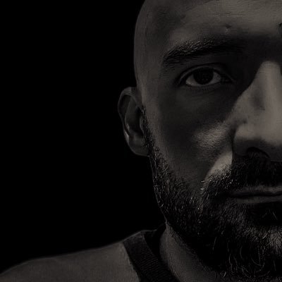 Só mais um gajo a olhar para quem realmente trabalha… #Parvoépouco